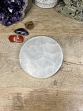 Aura Chakra Cleansing Selenite Bowl (4-cm) — Crown Chakra Charging Station with 7 Tumbled Gemstones