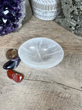 Aura Chakra Cleansing Selenite Bowl — Crown Chakra Charging Station with 7 Tumbled Gemstones
