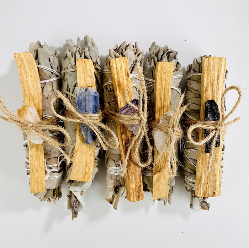 Aura Sacred Smudge & Gemstone Harmony Bundle — Sacred Smudge & Assorted Crystals Set