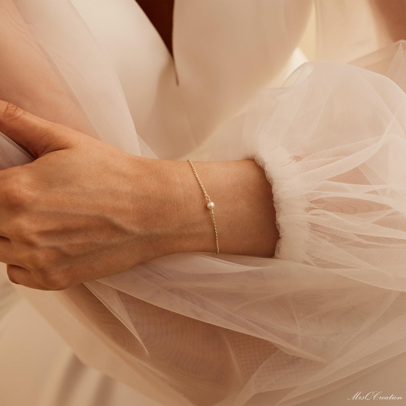 Aura Minimalist Pearl Strand — Dainty 18K Gold Plated & Sterling Silver Freshwater Pearl Bracelet