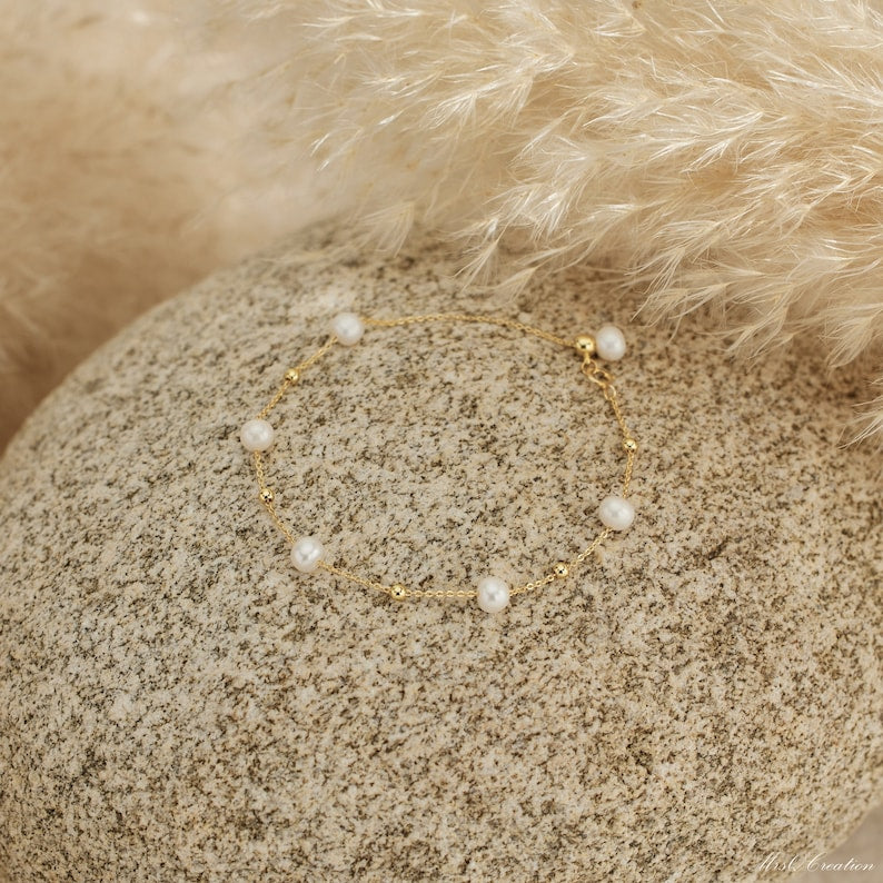 Dainty Dewdrop Pearl Strand — 18K Gold & Natural Freshwater Pearl Bracelet