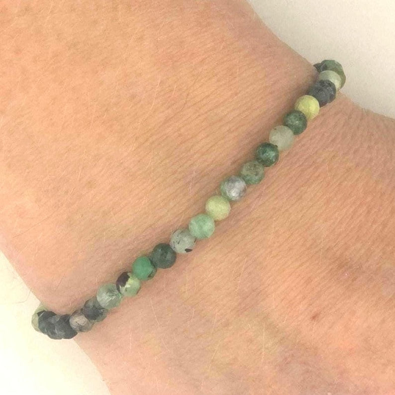 Aura Heart Wisdom Strand — Zambian Emerald Minimalist Bracelet