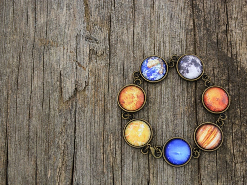 Aura Cosmic Cabochon Bracelet — Bronze Solar System Planet Strand