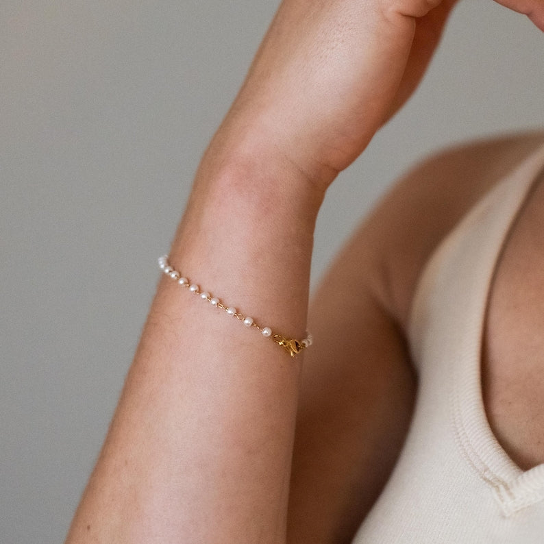 Dainty Luminous Pearl Bead Bracelet — Pure Bridal Aura