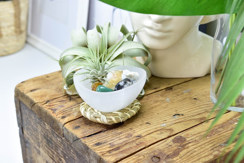 Aura Chakra Cleansing Selenite Bowl (4-Inch) — Crown Chakra Charging Station with 7 Tumbled Gemstones