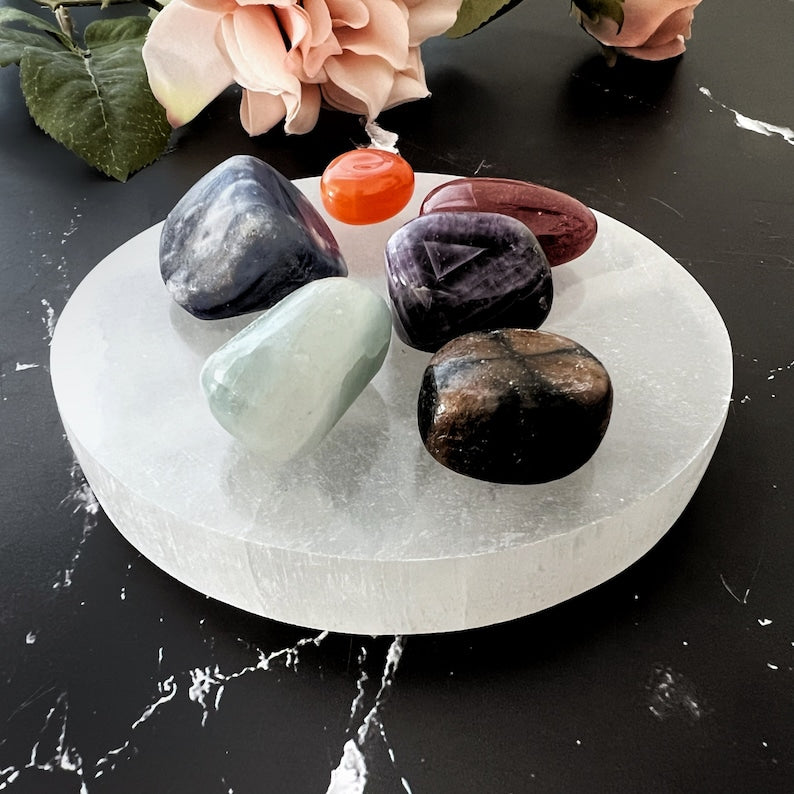 Aura Polished Circle Selenite Plate — Minimalist Altar Cleansing Slab