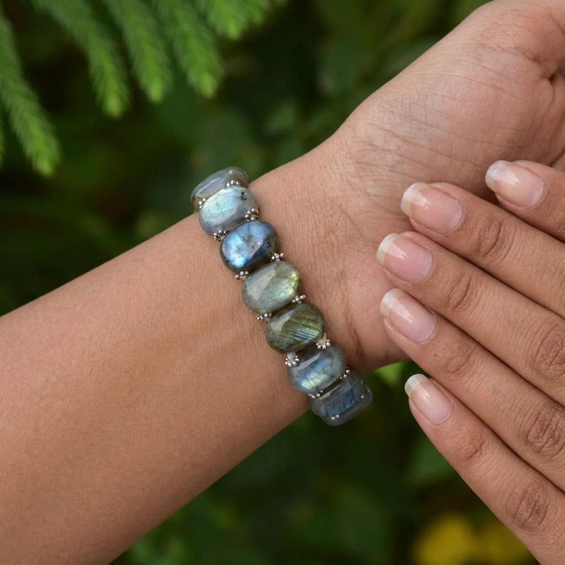 Aura Shadow Work Protection Strand — Labradorite, Obsidian & Howlite (Queue #21)