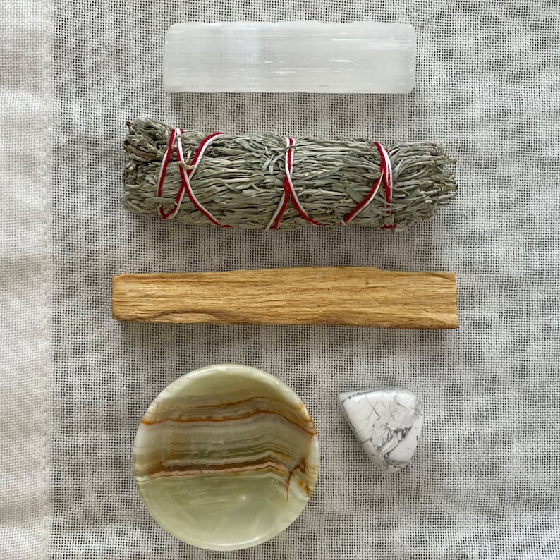Aura New Beginnings Ritual Kit — Sacred Sage & Gemstone Cleansing Set