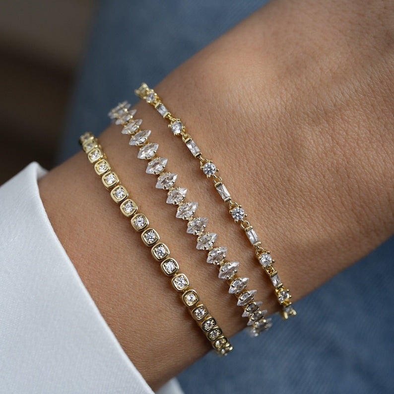 Classic Bezel Tennis Strand — Shimmering Solitaire Aura