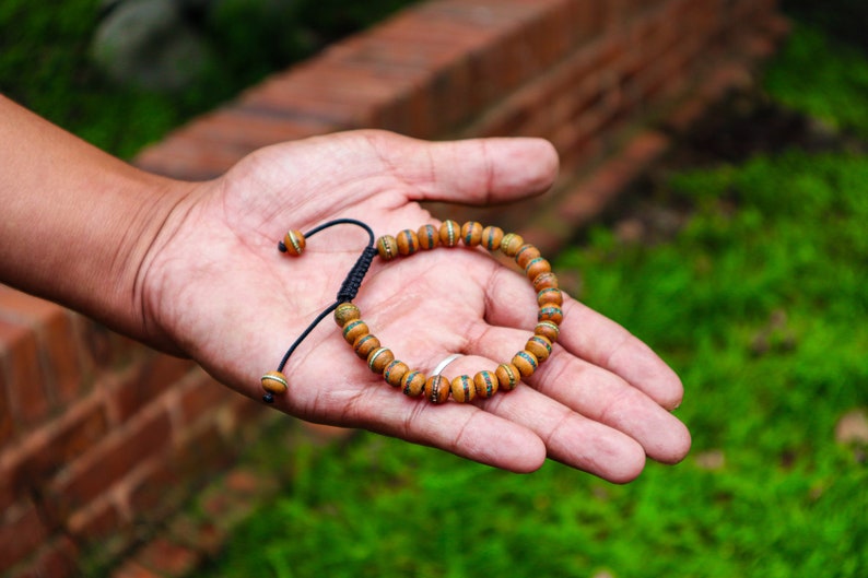 Aura Tibetan Dzi 3-Eye Agate Strand — Protection & Inner Strength Talisman (Queue #4)