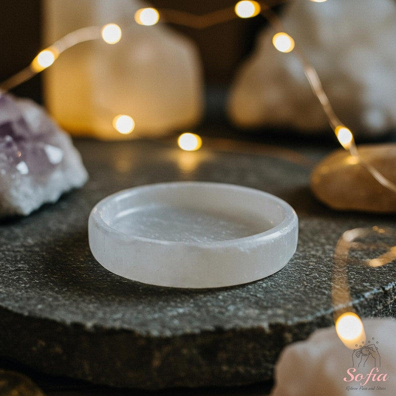 Aura Polished Circle Selenite Plate — Minimalist Altar Cleansing Slab