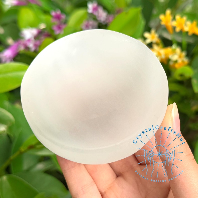 Aura Polished Selenite Charging Bowl — Crown Chakra Crystal Cleansing Vessel