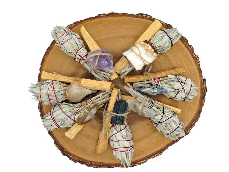 Aura Sacred Smudge & Gemstone Harmony Bundle — Sacred Smudge & Assorted Crystals Set