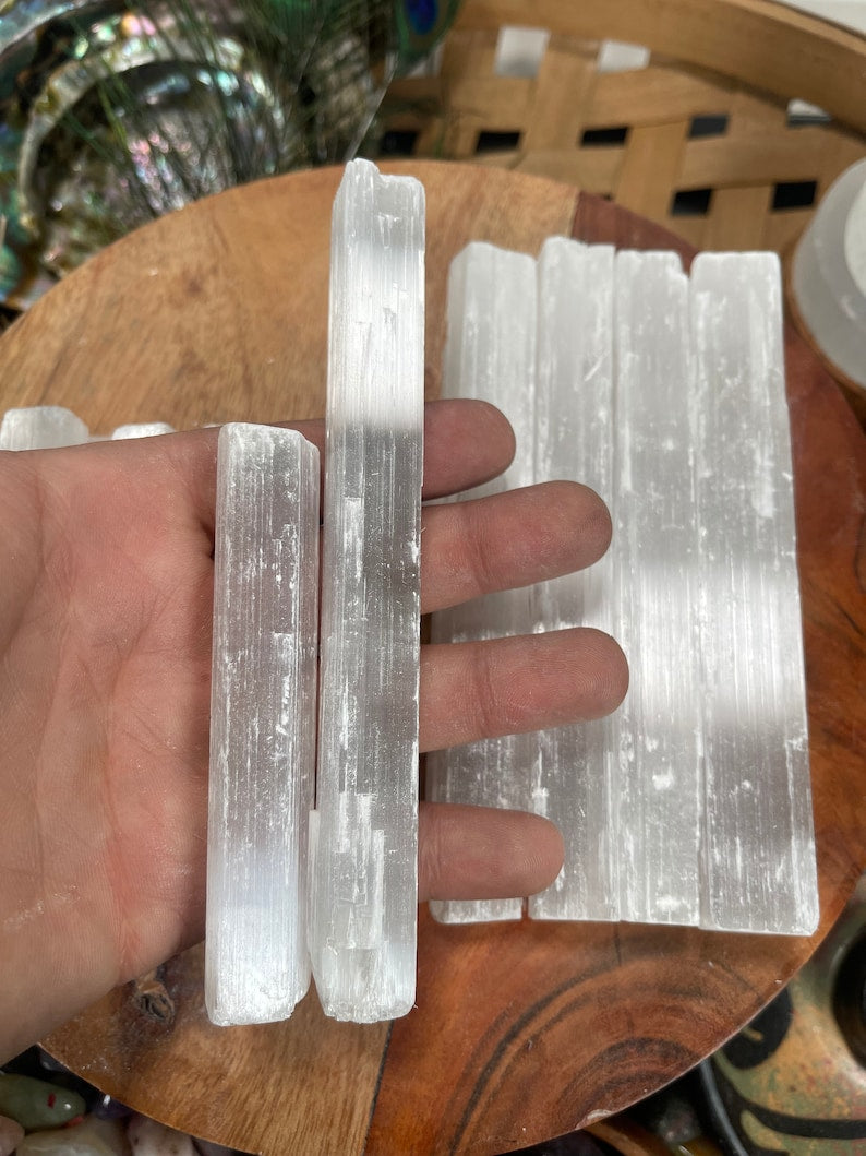Aura Raw Selenite Cleansing Wands (4-Inch) — Crown Chakra Energy Clearing Columns