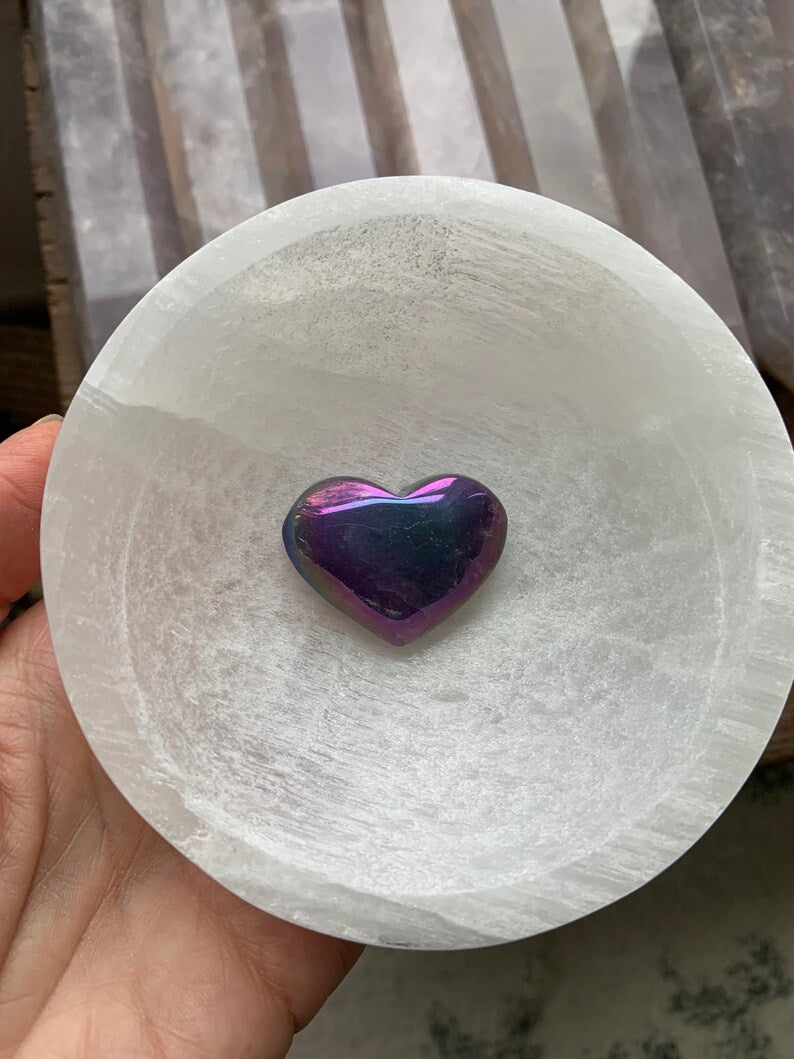 Aura Chakra Cleansing Selenite Bowl — Crown Chakra Charging Station with 7 Tumbled Gemstones
