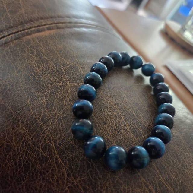 Aura Crystal Strand — Energy Alignment Talisman (Queue #8)