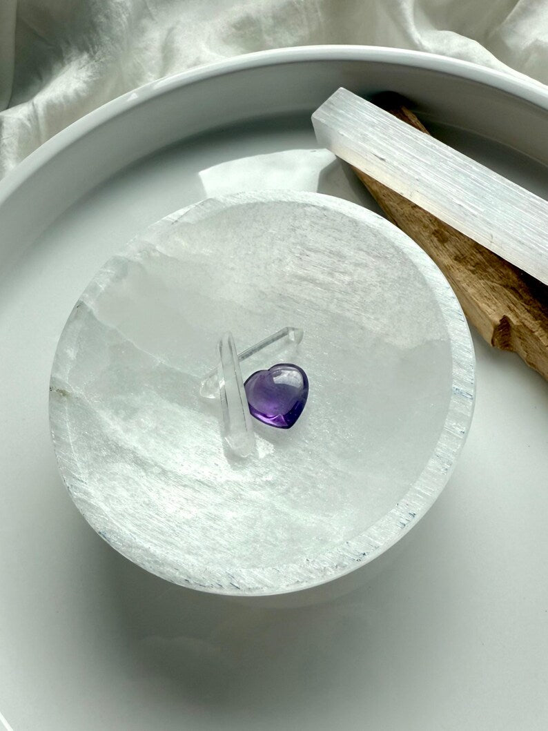 Aura Chakra Cleansing Selenite Bowl — Crown Chakra Charging Station with 7 Tumbled Gemstones