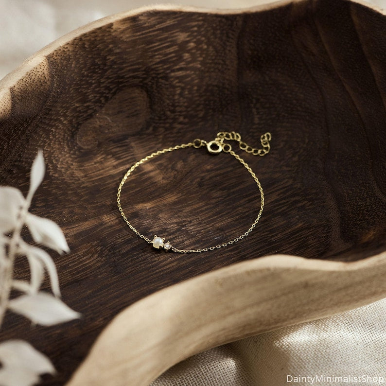 Aura Minimalist Pearl & Diamond Strand — 14K Gold Plated Bridal Bracelet
