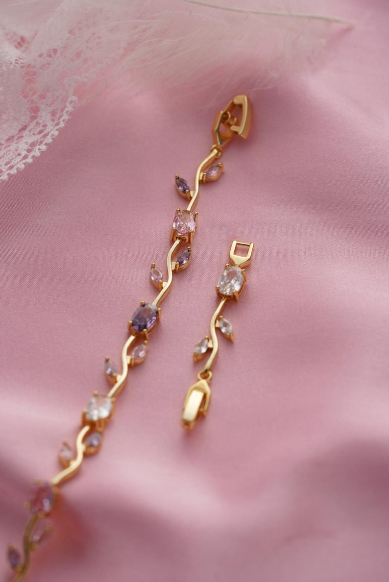 Aura Pastel Tulip Branch Strand — 18K Gold Plated Fairytale Floral Bracelet