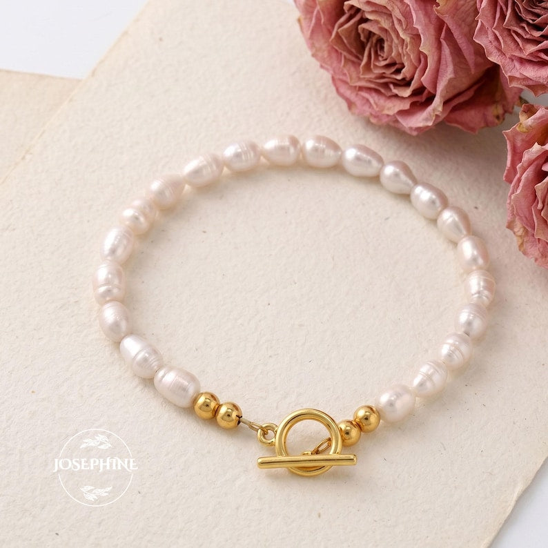 Dainty Freshwater Pearl Toggle Bracelet — Vintage Aura
