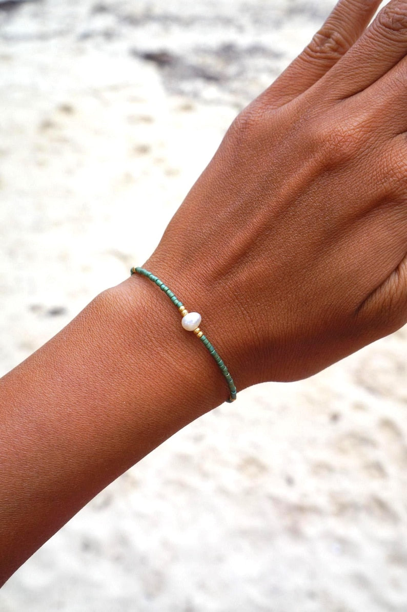 Ocean Pearl Surfer Bracelet — Green Glass Aura