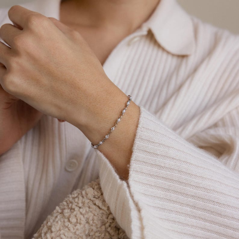 Eternity Pearl Infinity Bracelet — Lustrous Mother of Pearl Aura